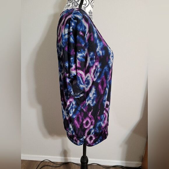 AB Studio abstract art design medium top - Picture 2 of 4